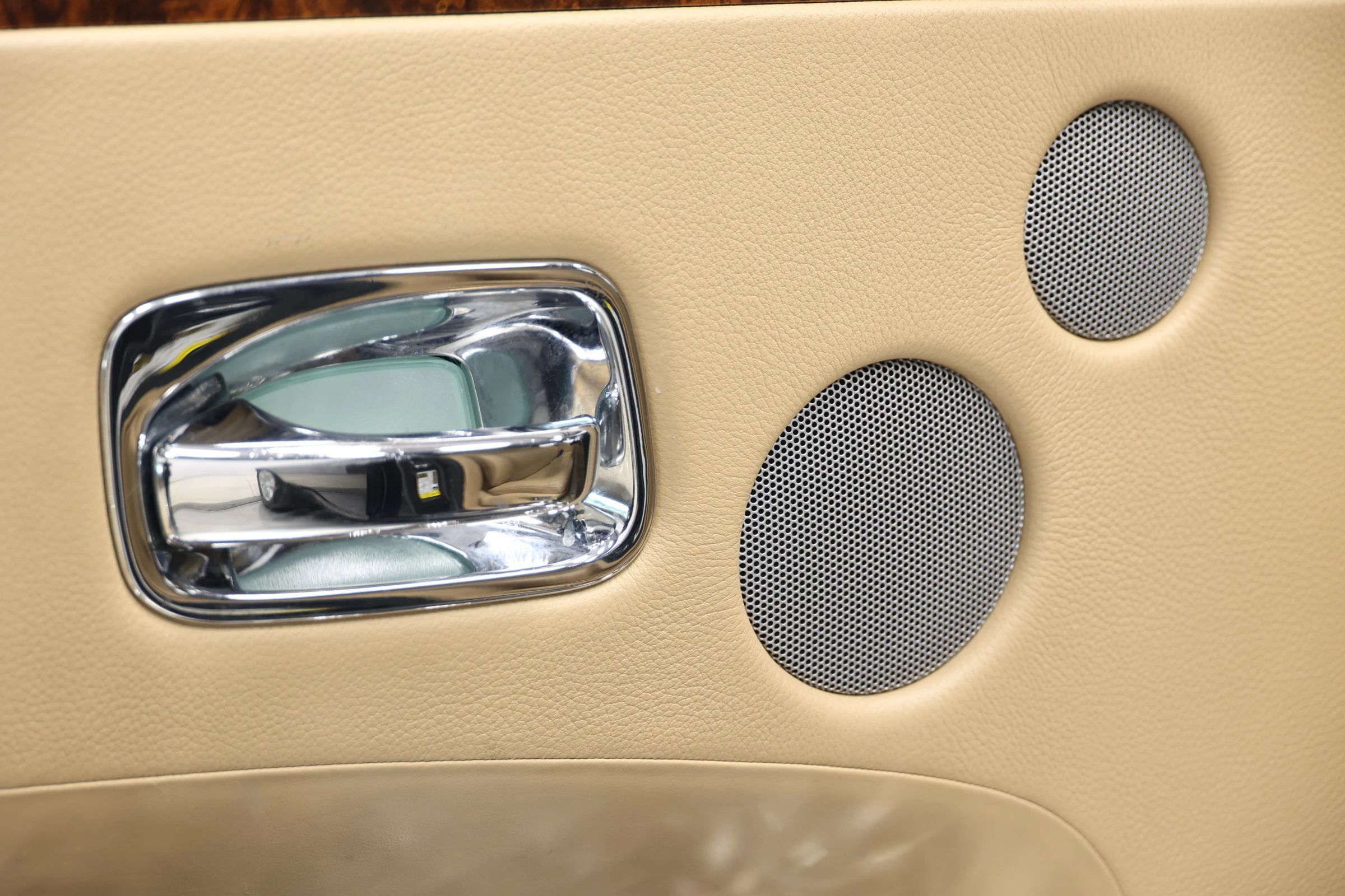 Used 2011 Rolls-Royce Ghost RWD image 13