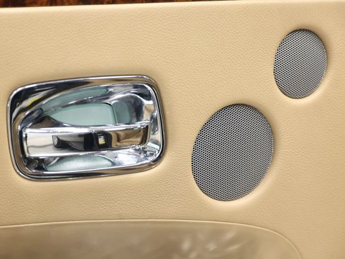 Used 2011 Rolls-Royce Ghost RWD image 13