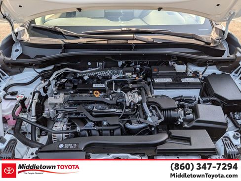 Used 2025 Toyota Corolla Cross L AWD/4WD image 38