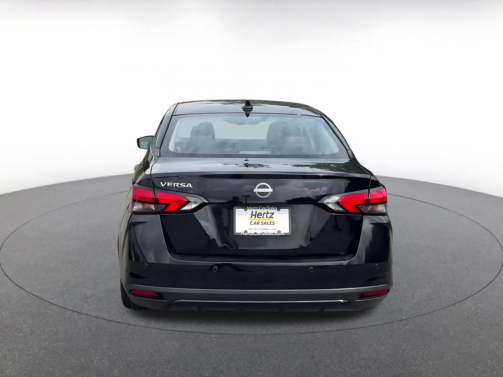 Used 2025 Nissan Versa SV FWD image 10
