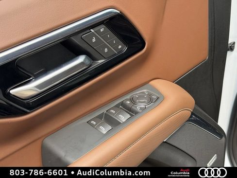 Used 2026 Chevrolet Suburban High Country AWD/4WD image 22
