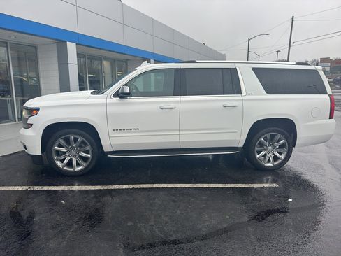 Used 2016 Chevrolet Suburban LTZ image 2