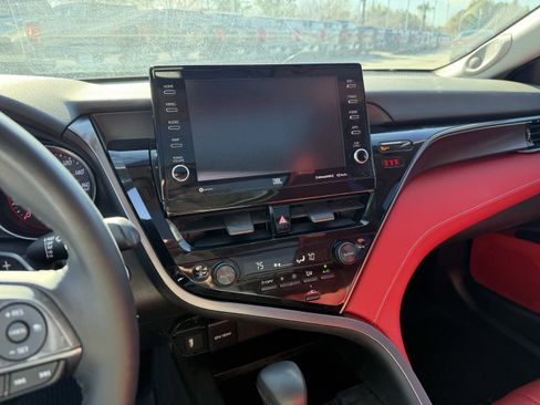 Used 2021 Toyota Camry XSE image 19