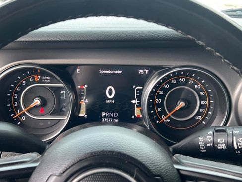 Used 2022 Jeep Wrangler Unlimited Sport image 17