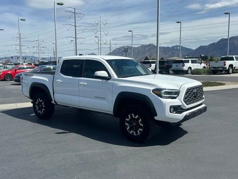 Used 2023 Toyota Tacoma TRD Off-Road w/ Technology Package AWD/4WD image 27