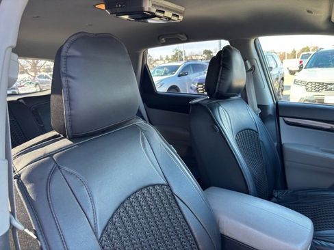 Used 2011 Kia Sorento LX w/ Convenience Pkg image 22