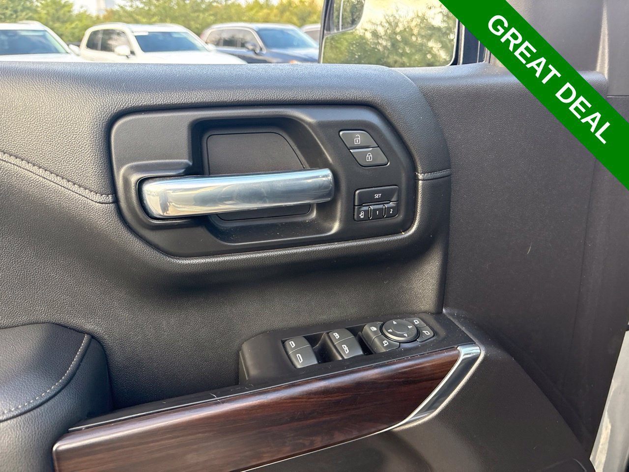 Used 2020 GMC Sierra 1500 SLT RWD image 15