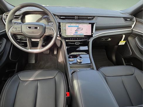 New 2026 Jeep Grand Cherokee L Limited image 12