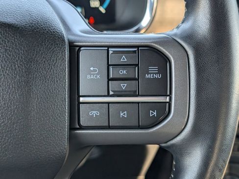 Used 2022 Ford F150 Lariat image 17