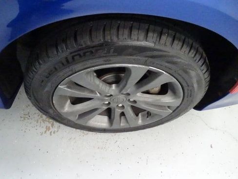 Used 2015 Chrysler 200 Limited FWD image 20