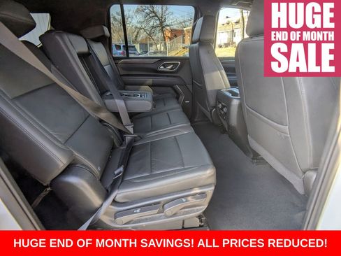 Used 2024 Chevrolet Suburban LT image 16
