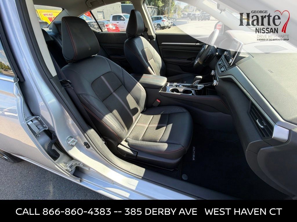 Certified 2024 Nissan Altima 2.5 SR w/ SR Premium Package AWD/4WD image 32
