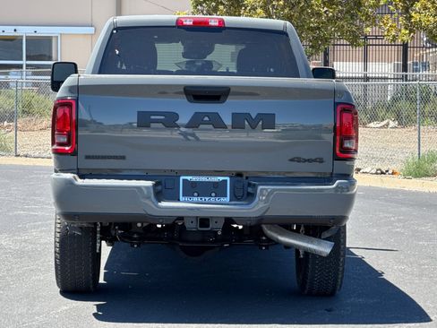 New 2026 RAM 2500 Big Horn AWD/4WD image 4