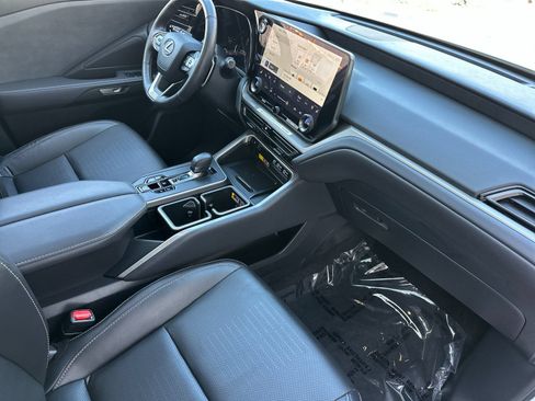 Used 2025 Lexus TX 350 AWD w/ Technology Package image 19
