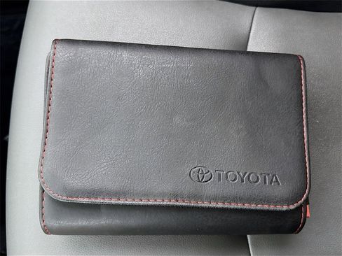 Used 2022 Toyota 4Runner SR5 Premium image 47