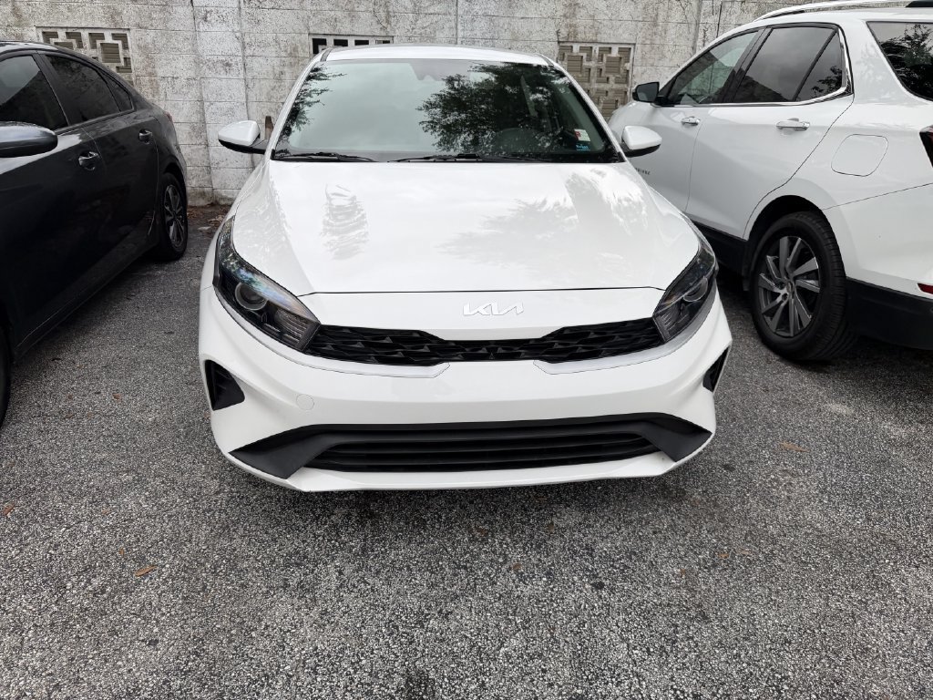 Certified 2024 Kia Forte LXS FWD image 2
