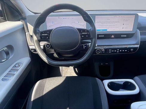 Used 2023 Hyundai Ioniq 5 SE image 5