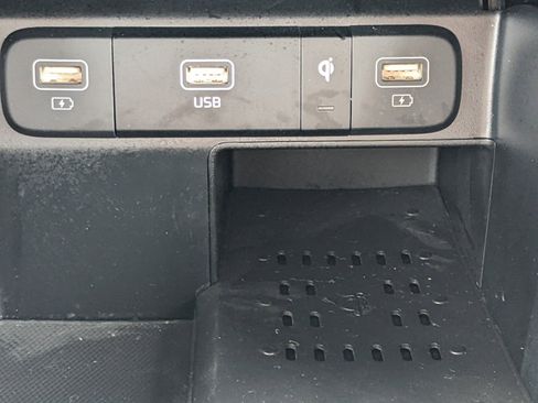 Certified 2023 Kia Sorento EX w/ Panoramic Sunroof Package image 28