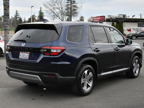 Used 2024 Honda Pilot EX-L image 8