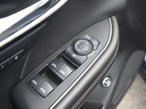 Used 2023 Buick Envision Essence FWD image 16