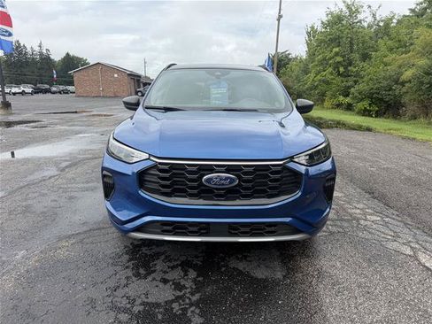 Certified 2023 Ford Escape ST-Line w/ Tech Pack #1 AWD/4WD image 9