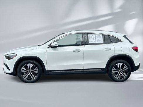 Certified 2025 Mercedes-Benz GLA 250 4MATIC image 2