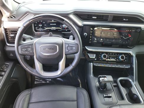 Used 2024 GMC Sierra 1500 Denali w/ Technology Package image 9