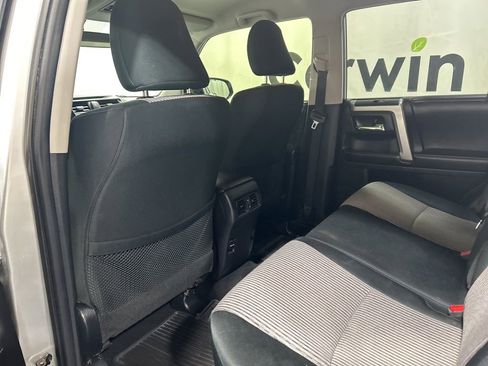 Used 2016 Toyota 4Runner SR5 image 19