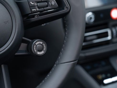 Certified 2026 Porsche Macan AWD/4WD image 20