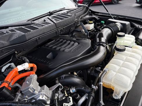 Used 2023 Ford F150 Lariat w/ Equipment Group 502A High AWD/4WD image 14