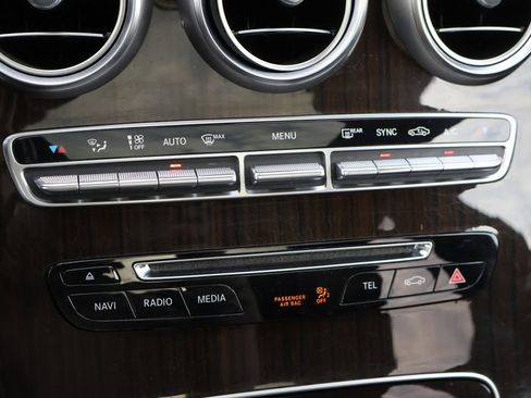 Used 2017 Mercedes-Benz GLC 300 GLC 300 image 25