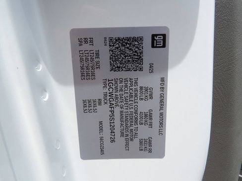Used 2025 Chevrolet Express 2500 w/ Driver Convenience Package RWD image 57