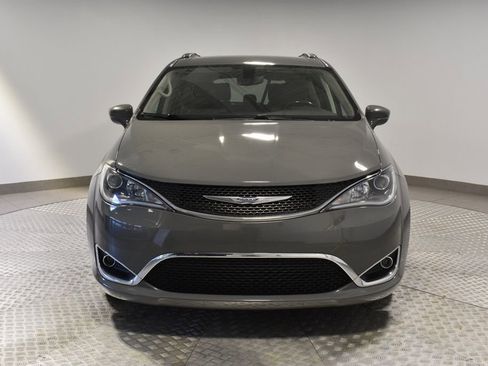 Used 2020 Chrysler Pacifica Touring-L Plus image 8
