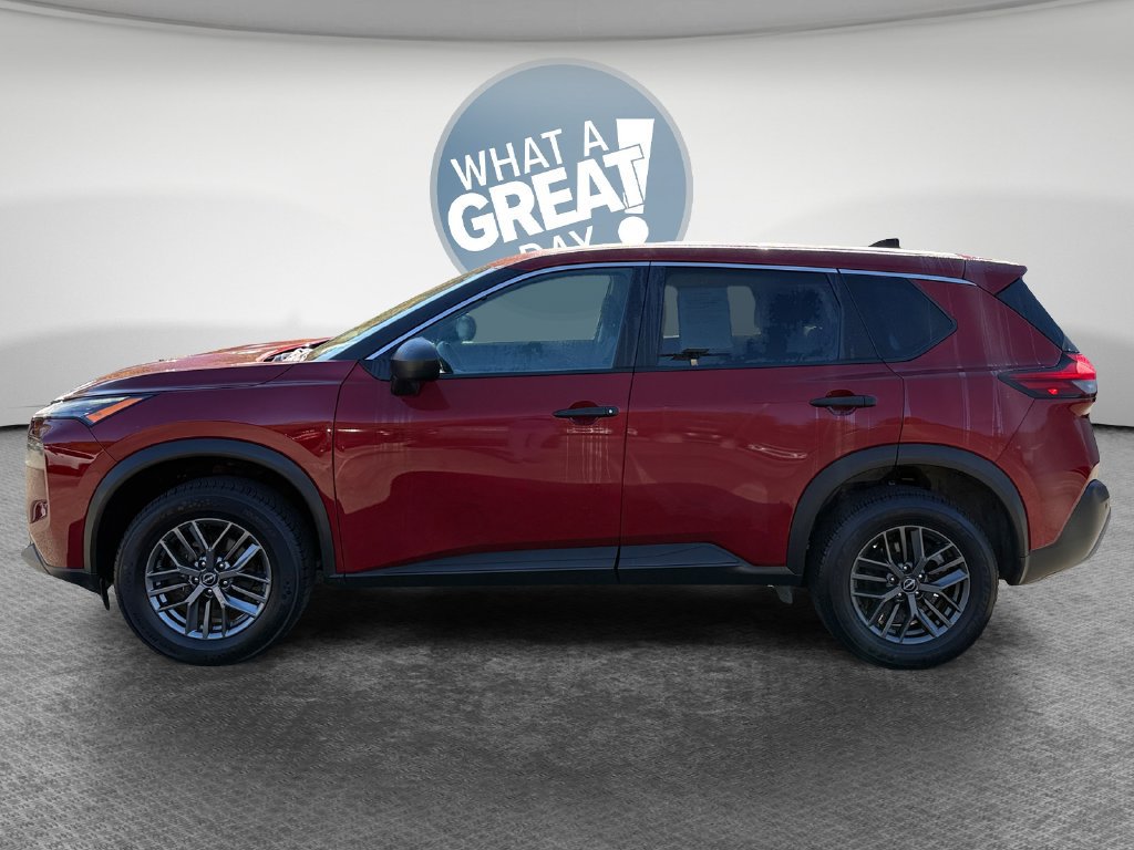 Used 2023 Nissan Rogue S AWD/4WD image 7