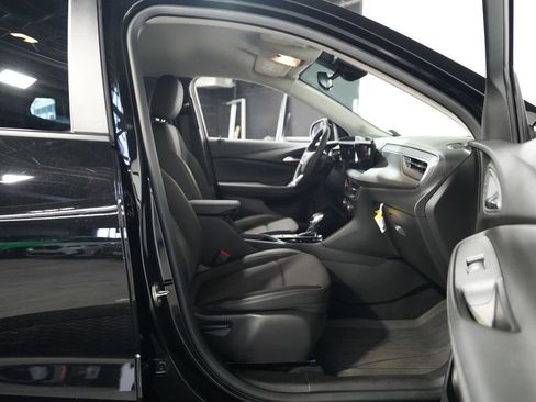 Used 2024 Buick Encore GX Preferred AWD/4WD image 35