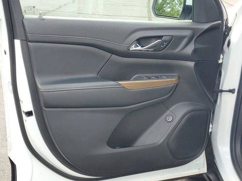 Used 2020 GMC Acadia SLE w/ Driver Convenience Package FWD image 23