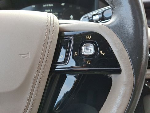 Certified 2023 Lincoln Aviator Reserve w/ Elements Package Plus AWD/4WD image 24