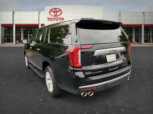 Used 2023 GMC Yukon XL Denali AWD/4WD image 6