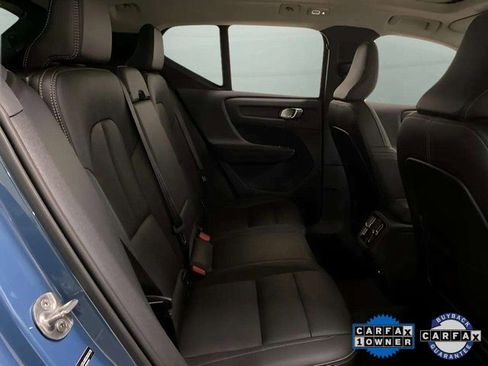 Used 2025 Volvo XC40 B5 Core image 22