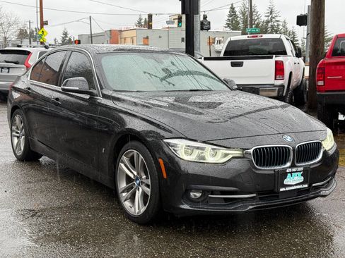 Used 2017 BMW 330e image 8