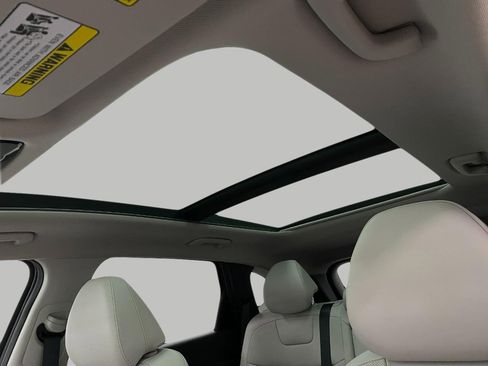 Certified 2025 Hyundai Tucson SEL AWD/4WD image 33
