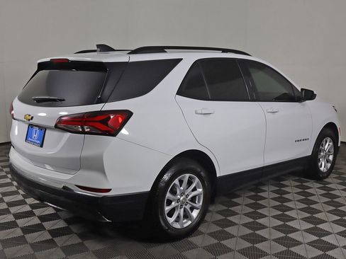 Used 2023 Chevrolet Equinox RS w/ LPO, Floor Liner Package image 9