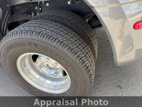 Used 2024 Ford F350 Lariat w/ Lariat Ultimate Package AWD/4WD image 12
