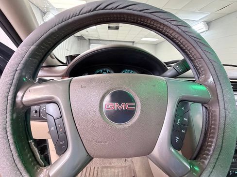 Used 2009 GMC Sierra 2500 SLT w/ SLT Convenience Package AWD/4WD image 40