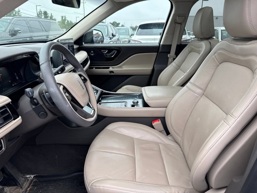 Used 2023 Lincoln Aviator Reserve w/ Equipment Group 201A AWD/4WD image 10