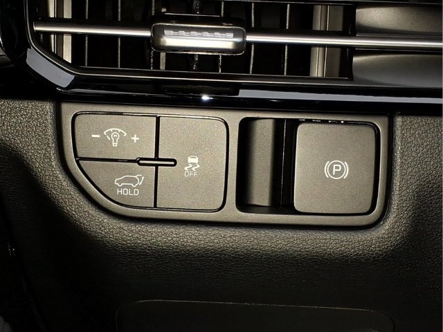 Used 2026 Kia Sportage EX w/ EX Panorama Roof Package FWD image 17