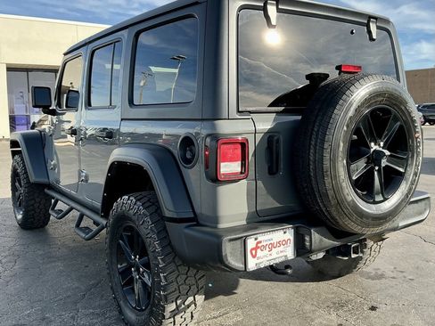 Used 2022 Jeep Wrangler Unlimited Sport image 13