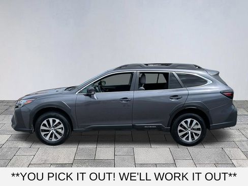 Used 2025 Subaru Outback Premium AWD/4WD image 4