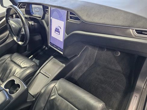 Used 2017 Tesla Model X 75D AWD/4WD image 5