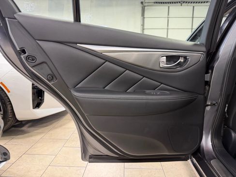 Used 2017 INFINITI Q50 3.0t Premium w/ 3.0T Premium Plus Package image 36